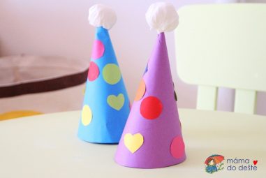 DIY Šaškovská čepice z barevného papíru