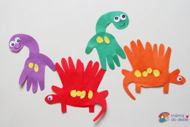 Dinosauři z otisku ruky: Lepení pro nejmenší děti