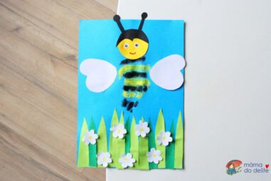 Roztomilá včelka z otisku ruky