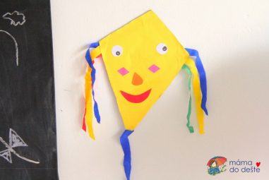 Papíroví draci jako dekorace do dětského pokojíčku