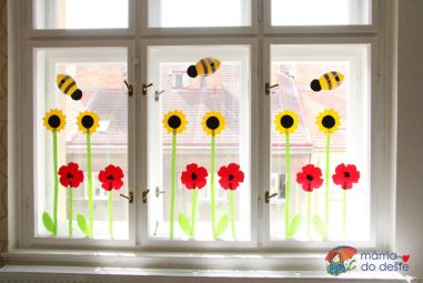 DIY dekorace na okna – včelky a kytičky